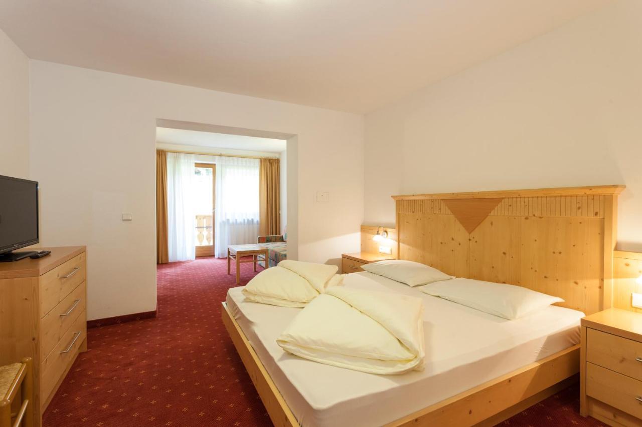 Alpenspitz Appartements - Garni - B&B Racines Exteriér fotografie