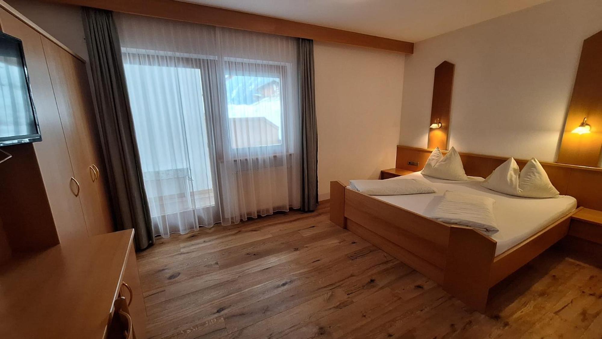 Alpenspitz Appartements - Garni - B&B Racines Exteriér fotografie